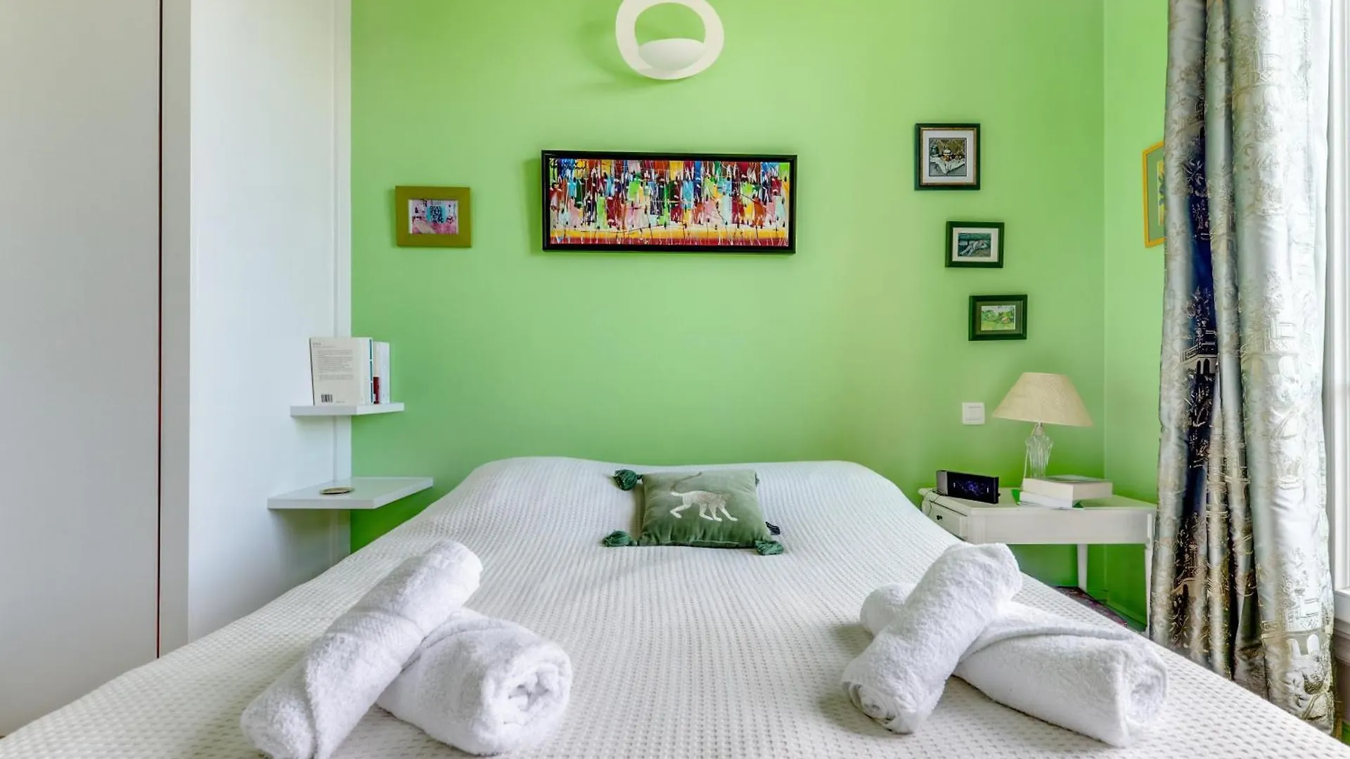 Elegant Quartier Branche Apartment Paris